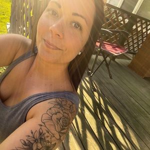 Meet your Posher, Leslie